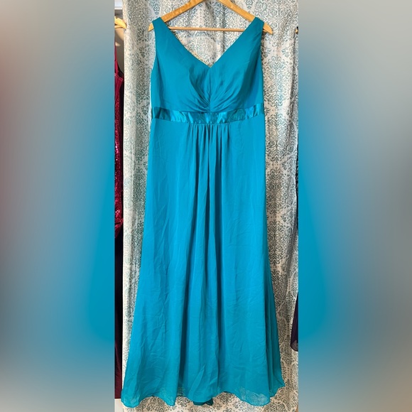 David’s Bridal Blue Side Slit Formal Prom Homecoming Wedding - Picture 3 of 9